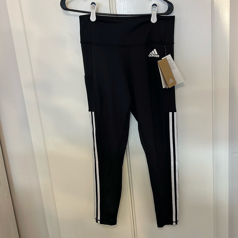 Adidas 3 stripe legging with pockets